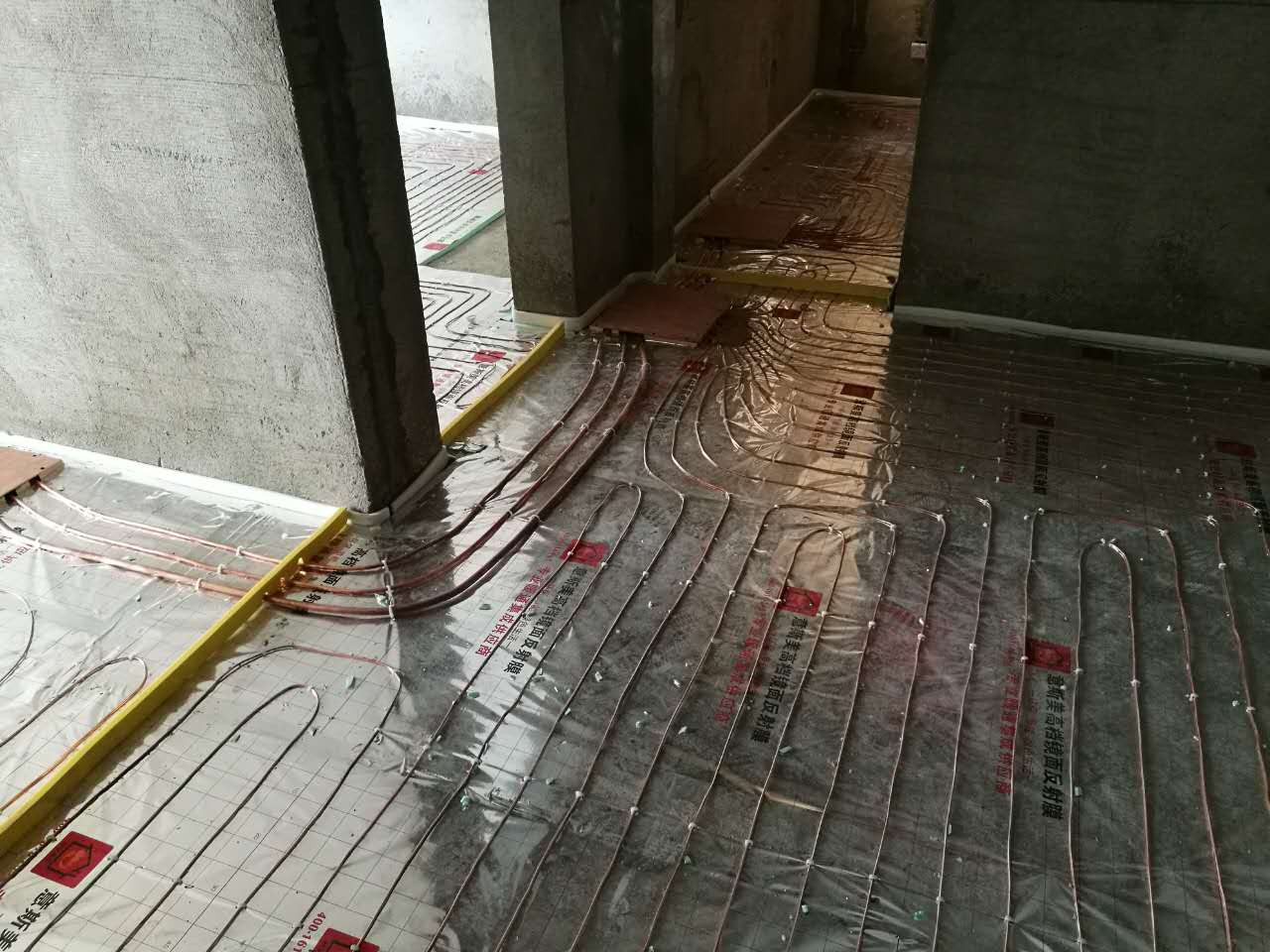 環(huán)宇國際1號樓702地暖+中央空調(diào)